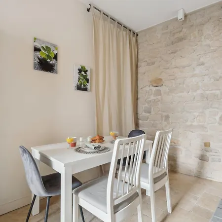 Ile St Louis - Cityapartmentstay Paris